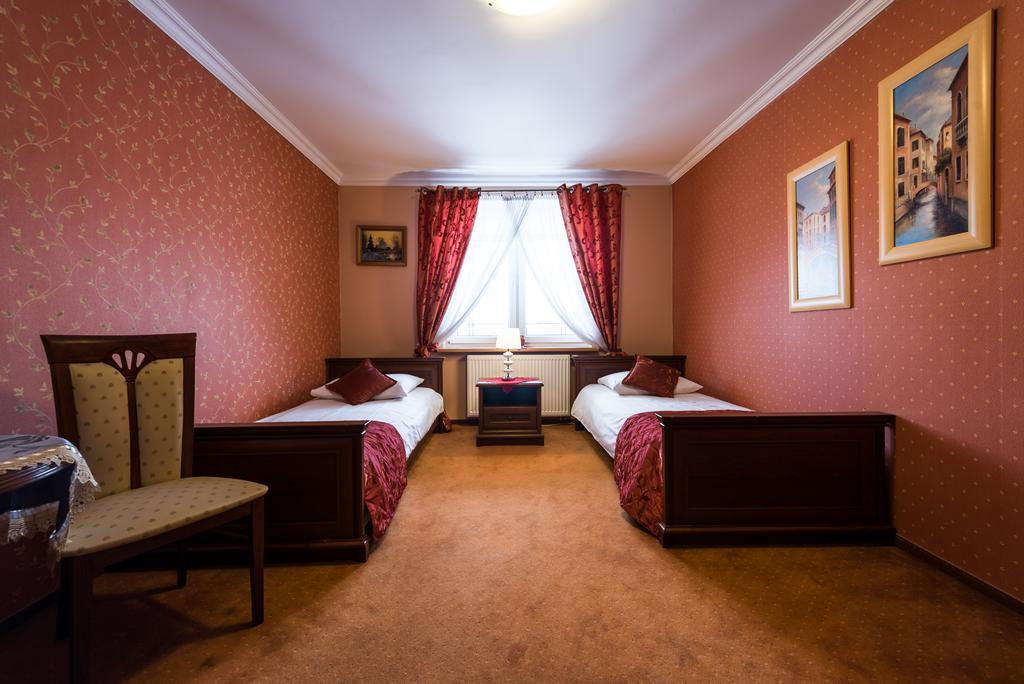 Hotel Palac Akropol Lublino Camera foto
