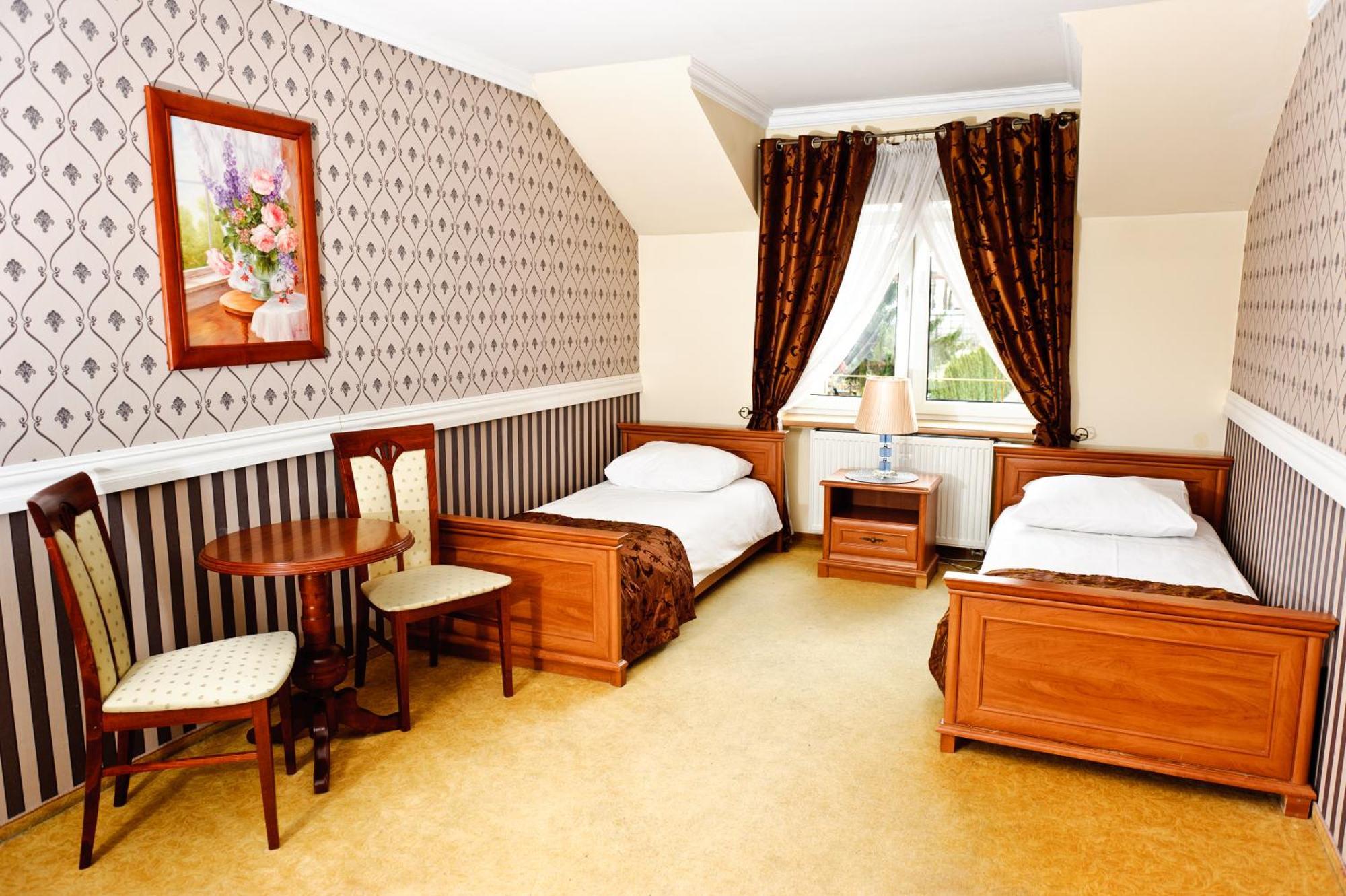 Hotel Palac Akropol Lublino Esterno foto